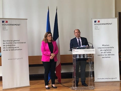 Installation du nouveau secrétaire général du CIPDR, Étienne Apaire.